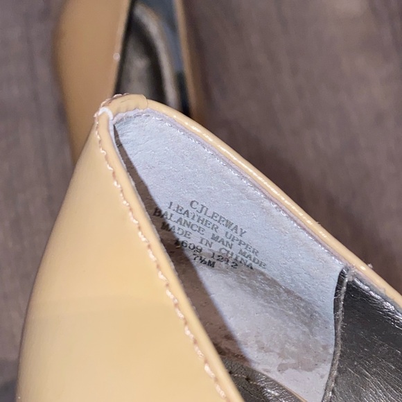 Joan & David Luxe nude 3” pumps with silver charms on each shoe size 7.5 - Picture 5 of 8